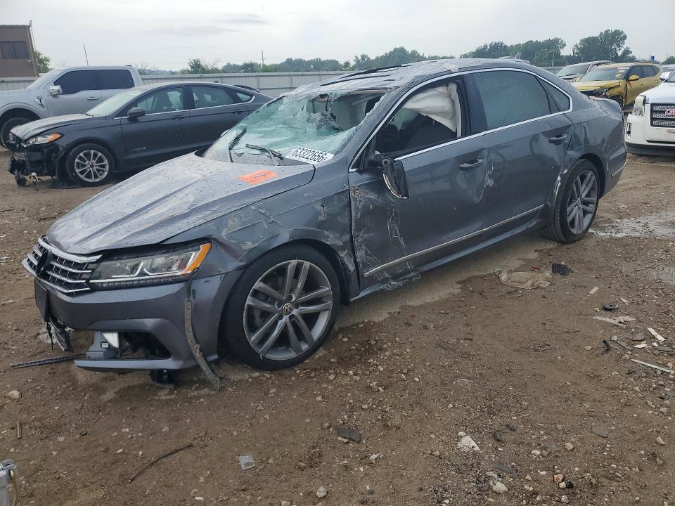 VOLKSWAGEN PASSAT 2017 with VIN 1VWGT7A36HC085604 - Photo from auction