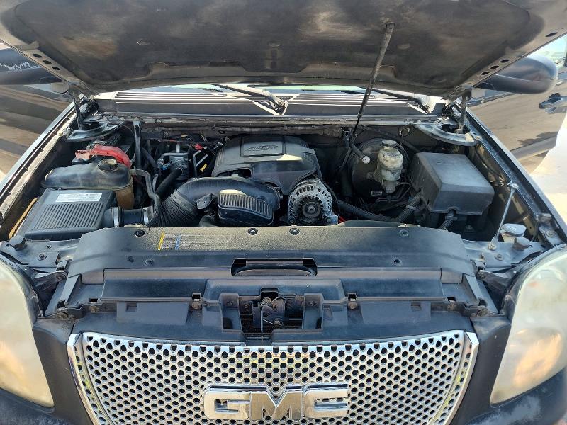 Photo 12 from auction – 2007 GMC YUKON with VIN 1GKFC13077R391645