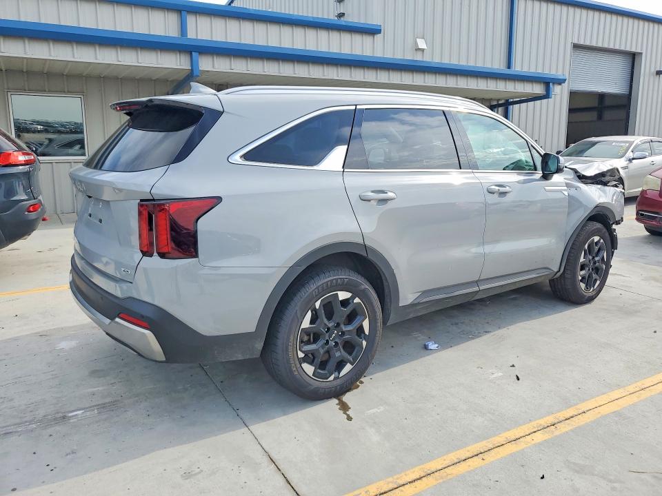Photo 3 from auction – 2024 KIA SORENTO with VIN 5XYRLDJC9RG281544