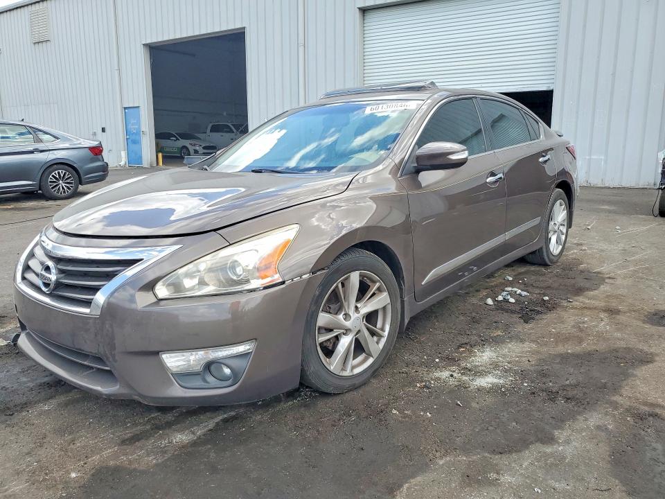 NISSAN ALTIMA 2015 with VIN 1N4AL3AP6FC190666 - Photo from auction