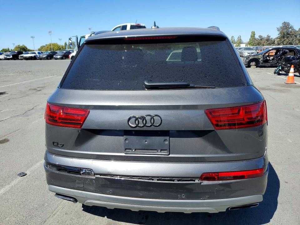 Photo 6 from auction – 2019 AUDI Q7 with VIN WA1LAAF74KD020942