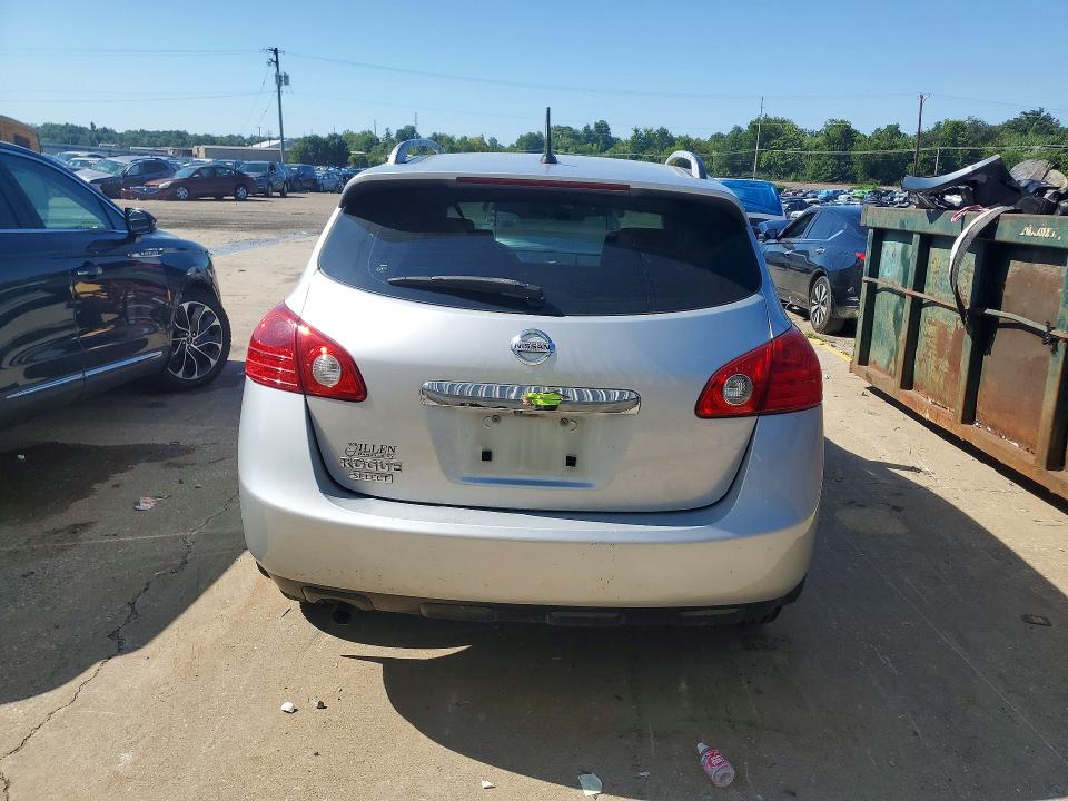 Photo 6 from auction – 2014 NISSAN ROGUE SELECT with VIN JN8AS5MT0EW610859