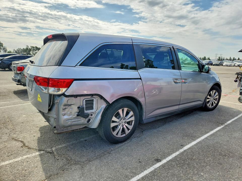 Photo 3 from auction – 2016 HONDA ODYSSEY with VIN 5FNRL5H44GB141524