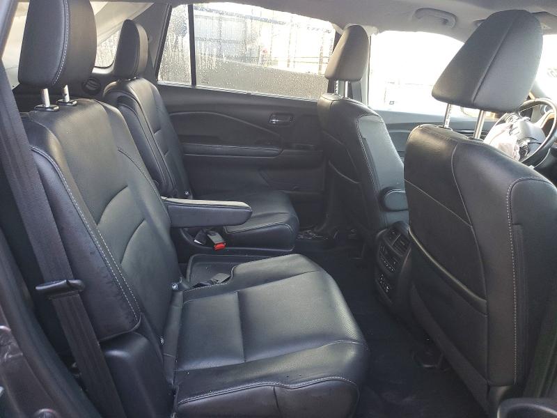 Photo 11 from auction – 2017 HONDA PILOT with VIN 5FNYF6H02HB028355