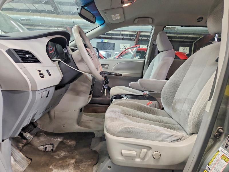 Zdjęcie 7 z aukcji – 2011 TOYOTA SIENNA z VIN 5TDKK3DC3BS032658