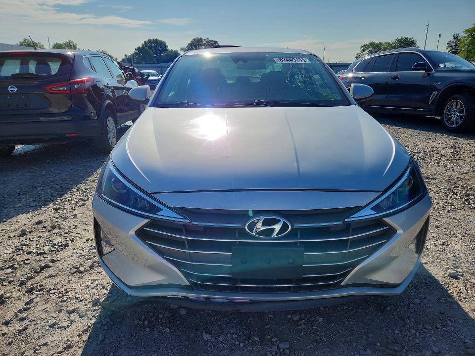 Photo 5 from auction – 2019 HYUNDAI ELANTRA with VIN 5NPD84LF2KH413142