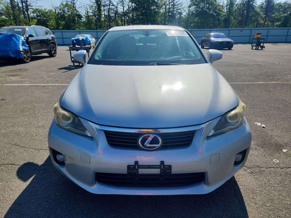 Photo 5 from auction – 2011 LEXUS CT with VIN JTHKD5BH6B2020465