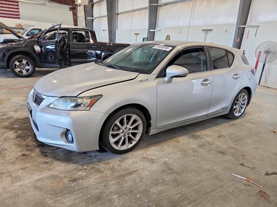 LEXUS CT 2011 with VIN JTHKD5BH8B2006602 - Photo from auction