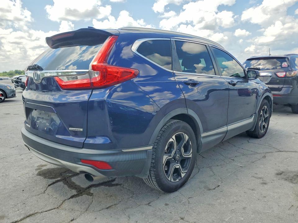 Photo 3 from auction – 2018 HONDA CR-V with VIN 7FARW1H92JE001706