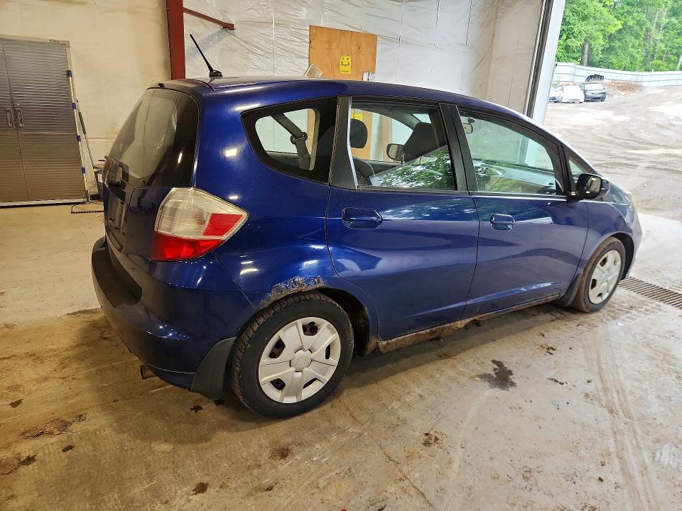 Photo 3 from auction – 2013 HONDA FIT with VIN JHMGE8G38DC066569