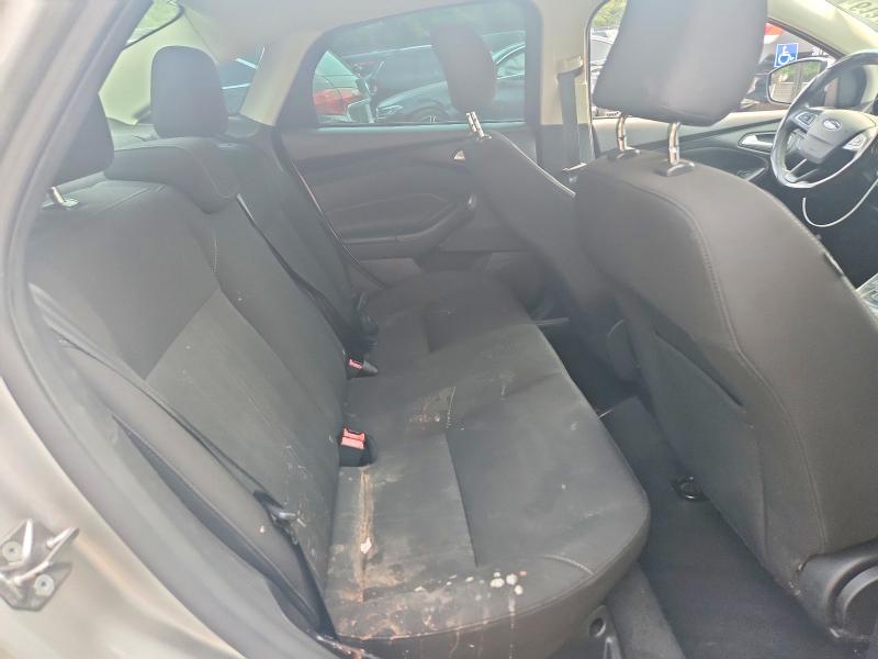 Photo 10 from auction – 2015 FORD FOCUS with VIN 1FADP3F26FL202121