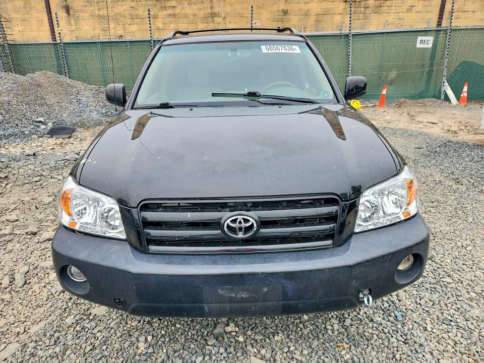 Photo 5 from auction – 2005 TOYOTA HIGHLANDER with VIN JTEEP21A850132401