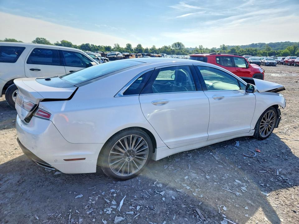 Photo 3 from auction – 2013 LINCOLN MKZ with VIN 3LN6L2LU8DR826673