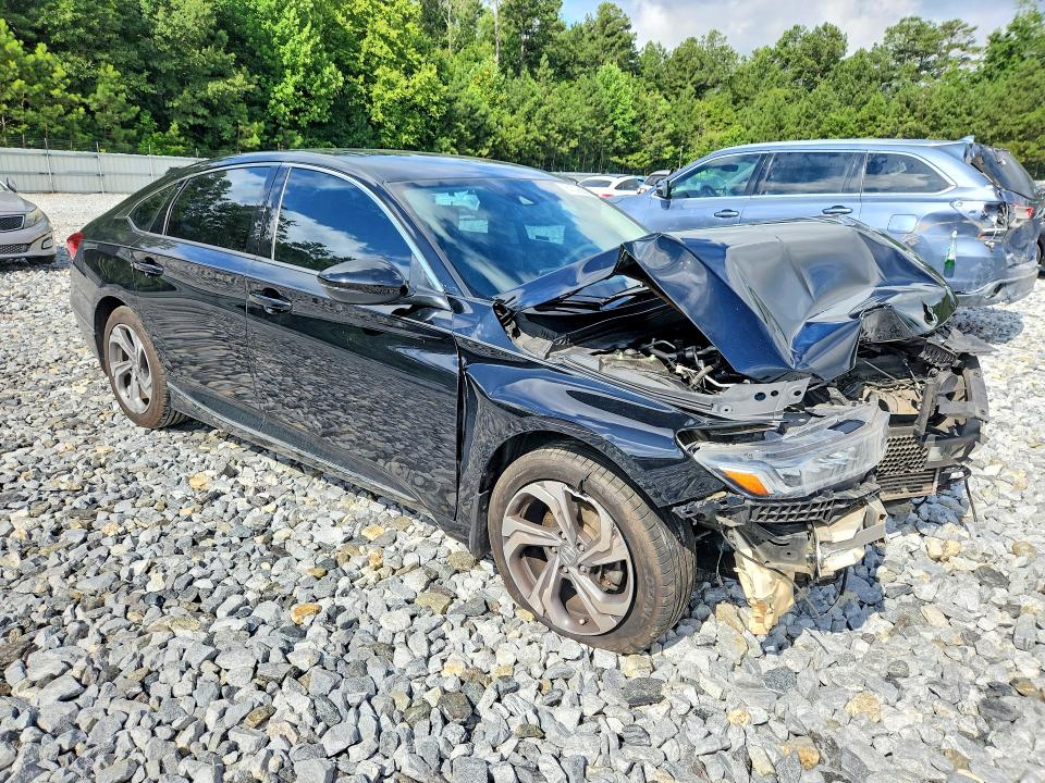 Photo 4 from auction – 2018 HONDA ACCORD with VIN 1HGCV1F4XJA080225