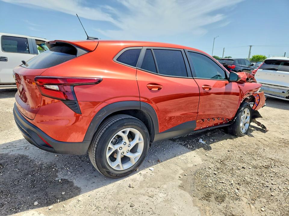 Photo 3 from auction – 2024 CHEVROLET TRAX with VIN KL77LFE20RC033804
