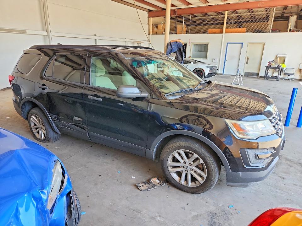 Photo 4 from auction – 2017 FORD EXPLORER with VIN 1FM5K8B82HGB44231