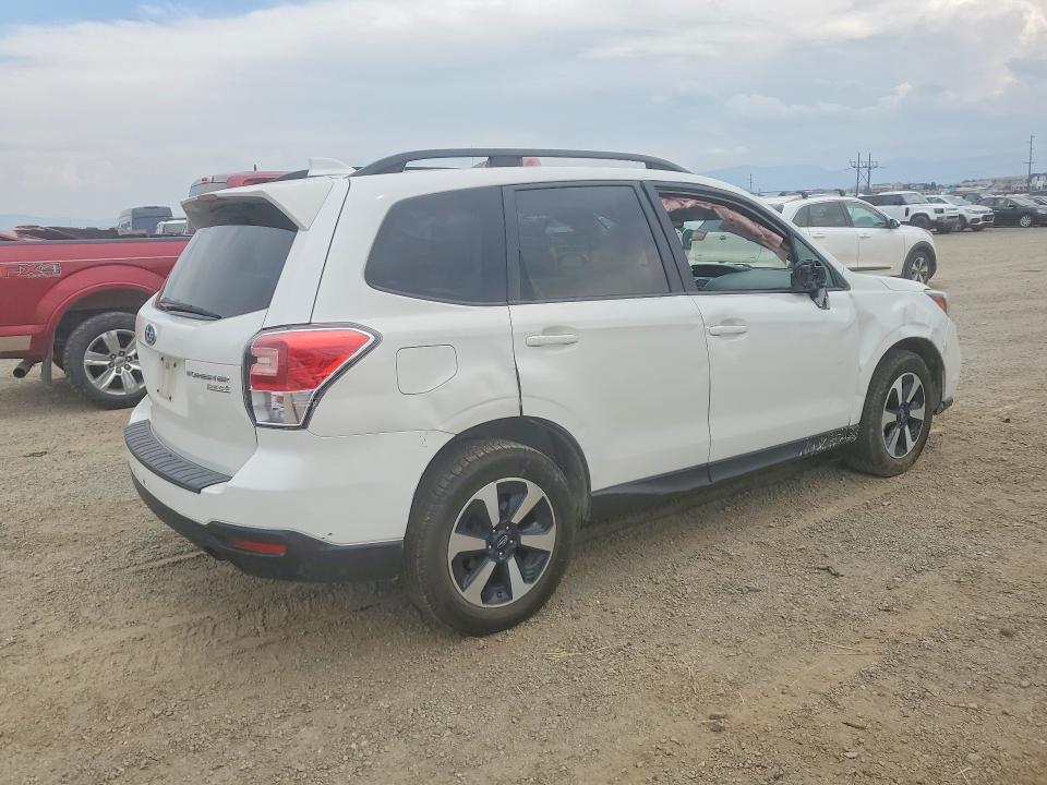 Photo 3 from auction – 2017 SUBARU FORESTER with VIN JF2SJAEC9HH498924
