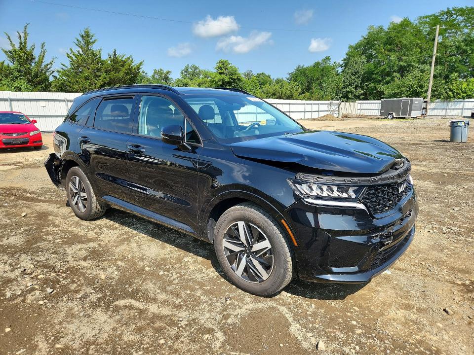 Photo 4 from auction – 2023 KIA SORENTO with VIN 5XYRL4LC5PG251970