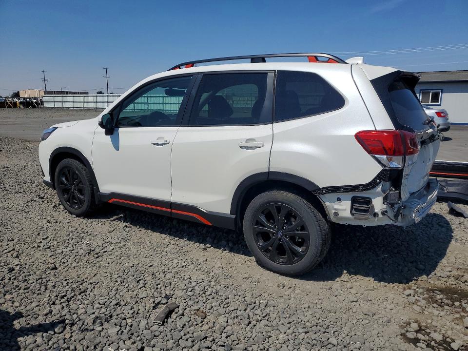 Photo 2 from auction – 2022 SUBARU FORESTER with VIN JF2SKAJC1NH501037