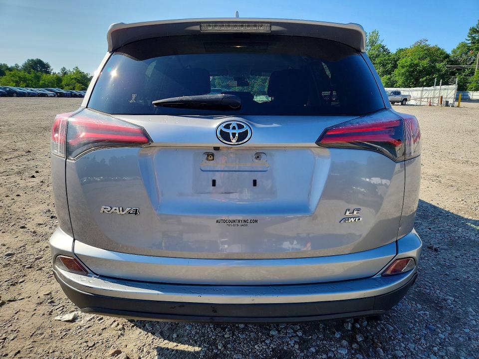 Photo 6 from auction – 2018 TOYOTA RAV4 with VIN JTMBFREVXJD230039