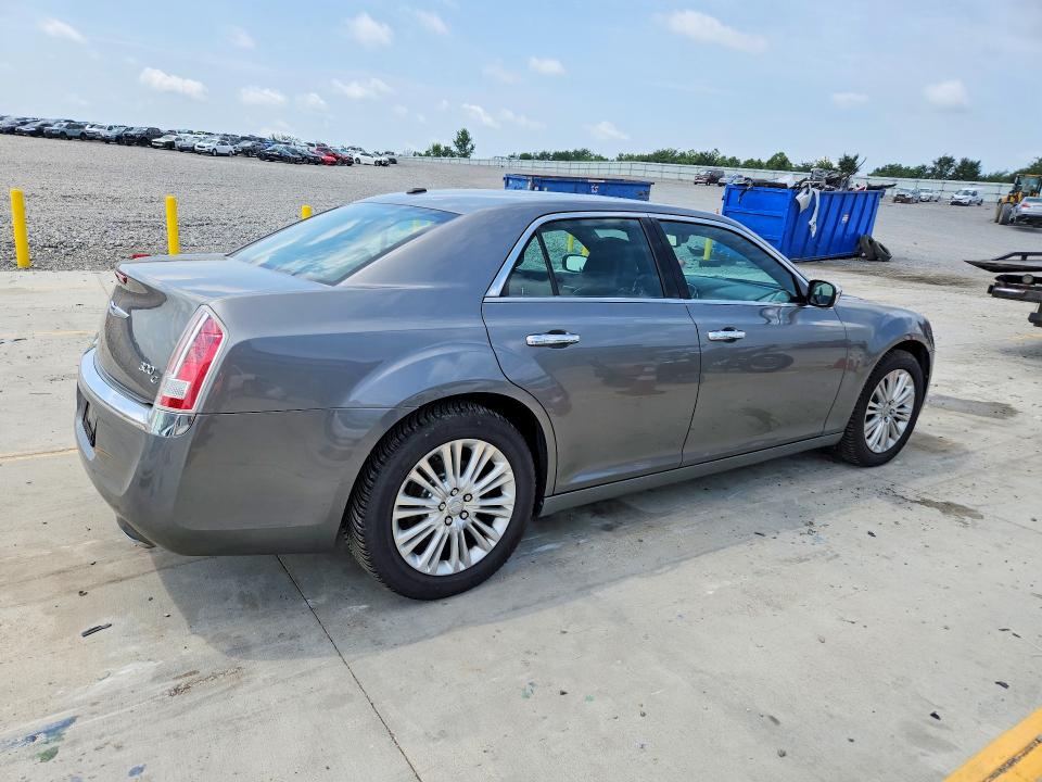Photo 3 from auction – 2011 CHRYSLER 300C with VIN 2C3CK6CT6BH574038
