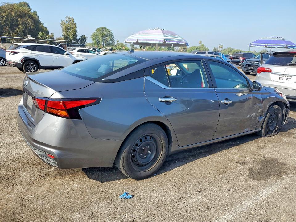 Photo 3 from auction – 2020 NISSAN ALTIMA with VIN 1N4BL4BVXLC144261