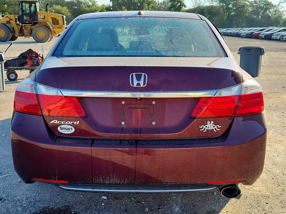 Photo 6 from auction – 2015 HONDA ACCORD with VIN 1HGCR2F80FA016554