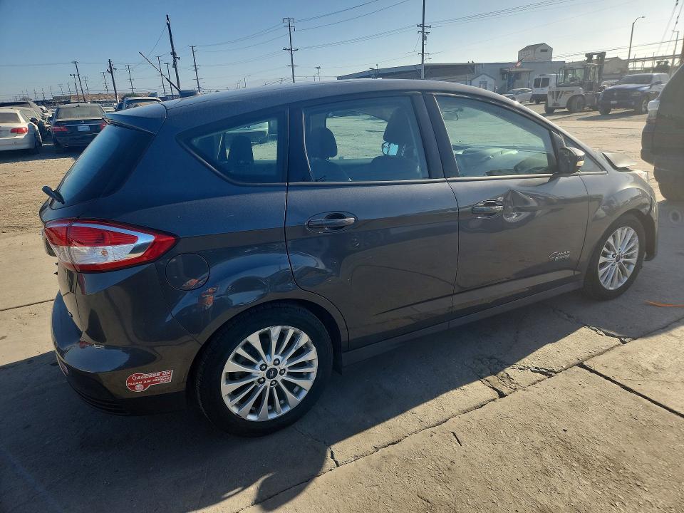 Photo 3 from auction – 2017 FORD C-MAX with VIN 1FADP5EU2HL115950