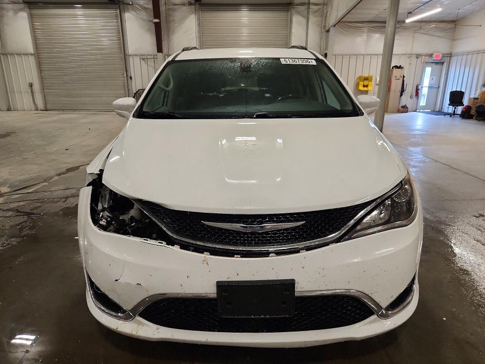 Photo 5 from auction – 2017 CHRYSLER PACIFICA with VIN 2C4RC1BG6HR613076