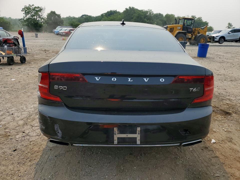 Photo 6 from auction – 2018 VOLVO S90 with VIN LVY992MK1JP024703