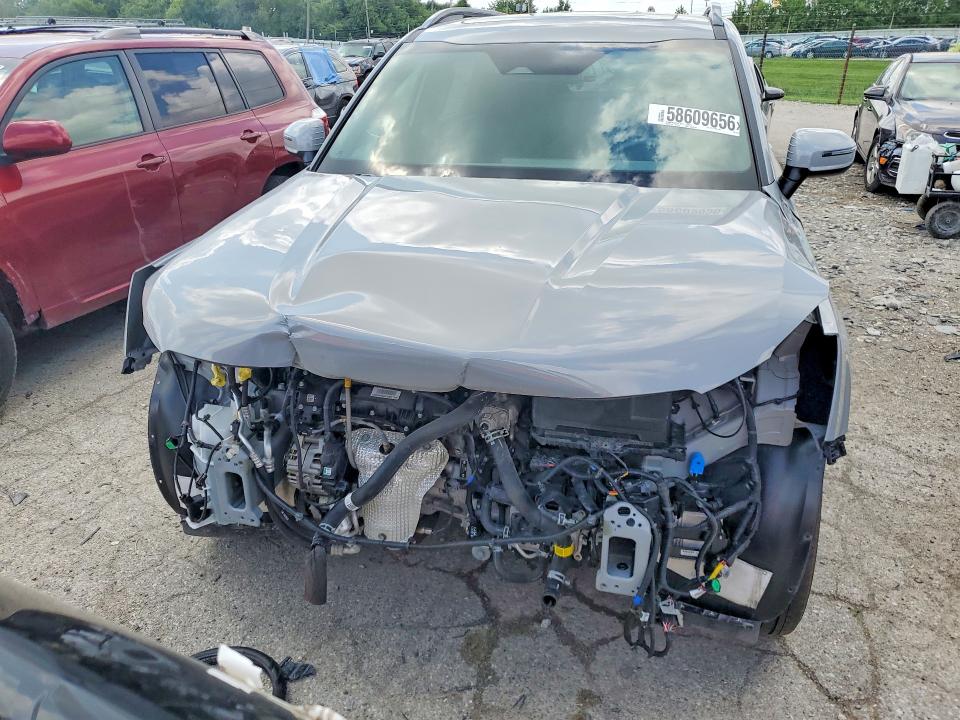 Photo 5 from auction – 2025 KIA TELLURIDE with VIN 5XYP3DGC4SG673139