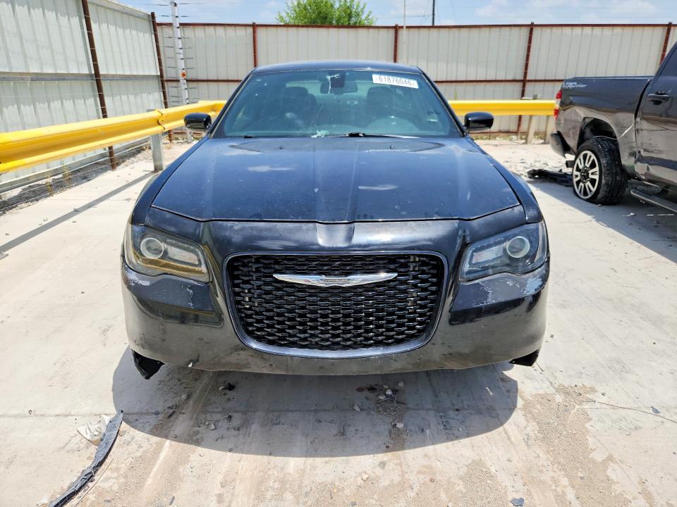 Photo 5 from auction – 2018 CHRYSLER 300 with VIN 2C3CCABG6JH243320