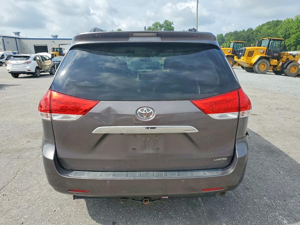 Photo 6 from auction – 2012 TOYOTA SIENNA with VIN 5TDYK3DC7CS259265