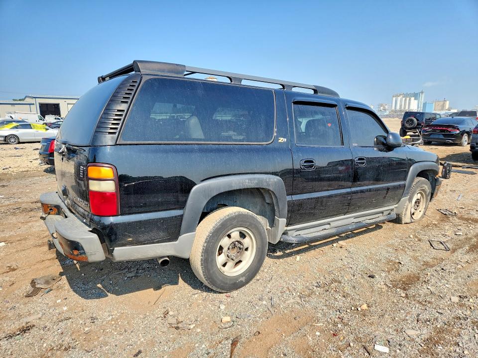 Photo 3 from auction – 2004 CHEVROLET SUBURBAN with VIN 3GNFK16Z34G304450