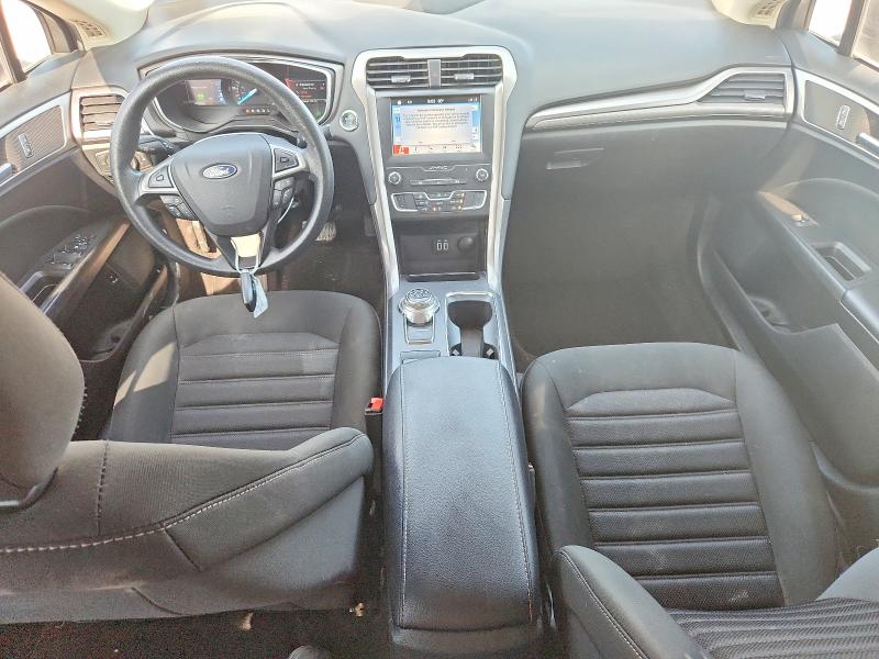 Photo 8 from auction – 2019 FORD FUSION with VIN 3FA6P0LU5KR235216