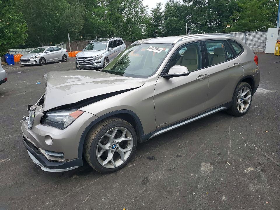BMW X1 2015 with VIN WBAVL1C52FVY39702 - Photo from auction