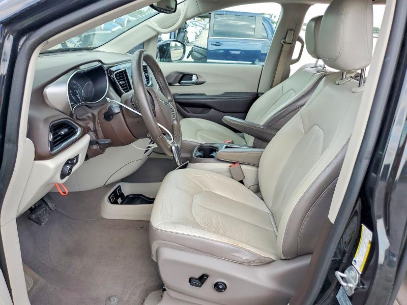 Photo 7 from auction – 2017 CHRYSLER PACIFICA with VIN 2C4RC1EG2HR543054