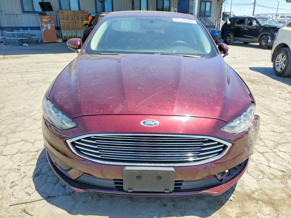 Photo 5 from auction – 2017 FORD FUSION with VIN 3FA6P0H70HR373354