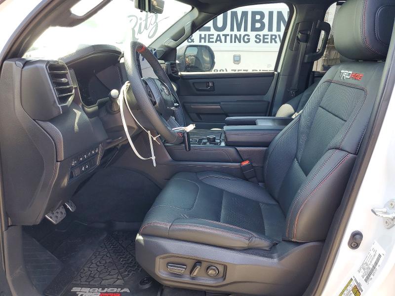 Фото 7 с аукциона – 2024 TOYOTA SEQUOIA с VIN 7SVAAABA7RX038557