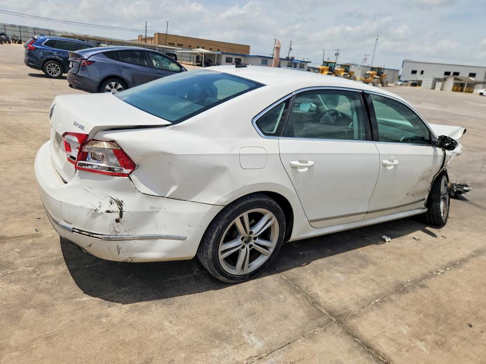 Photo 3 from auction – 2013 VOLKSWAGEN PASSAT with VIN 1VWCM7A36DC044508