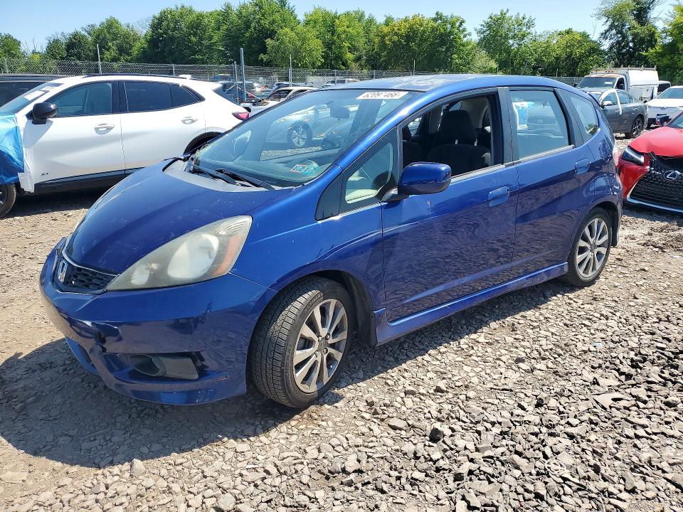 HONDA FIT 2013 with VIN JHMGE8H55DC072653 - Photo from auction