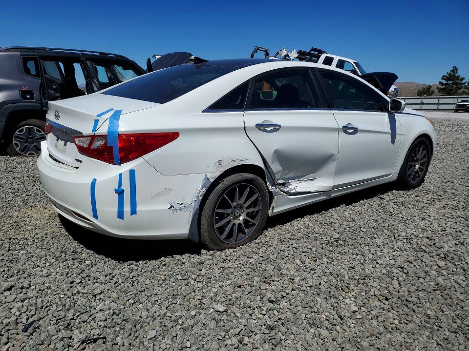 Photo 3 from auction – 2012 HYUNDAI SONATA with VIN 5NPEC4AC3CH478210