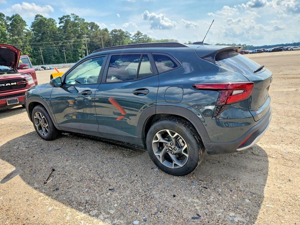 Photo 2 from auction – 2025 CHEVROLET TRAX with VIN KL77LHEP4SC308295
