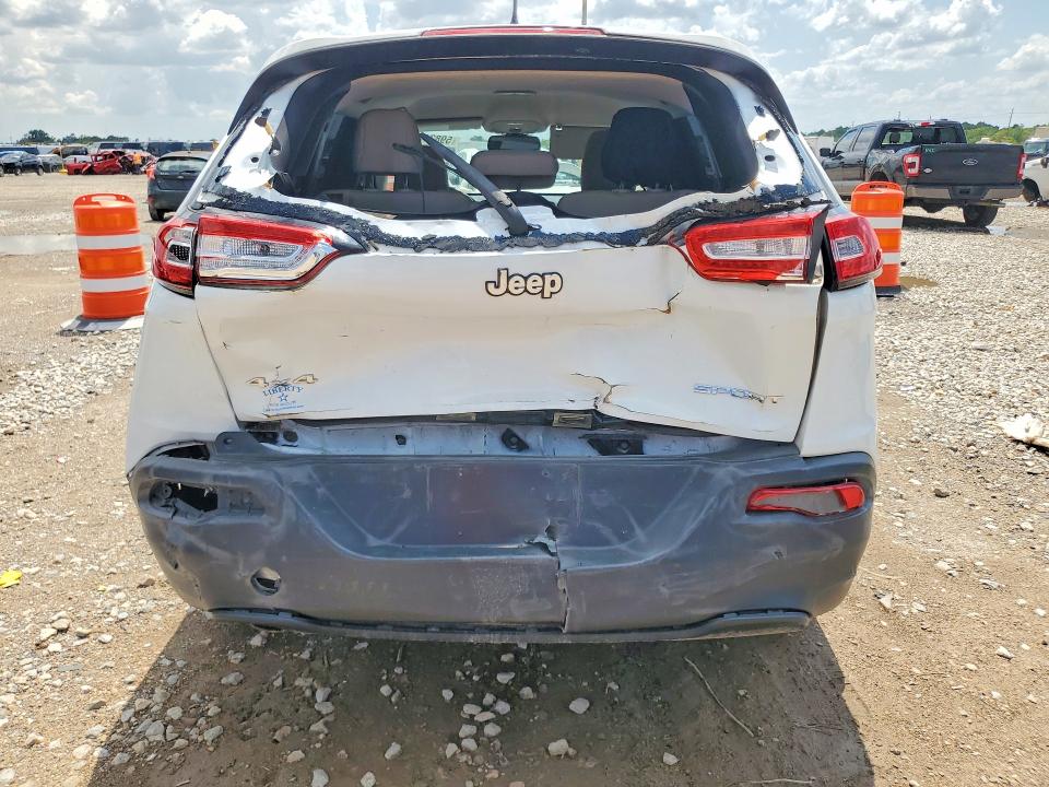 Photo 6 from auction – 2016 JEEP CHEROKEE with VIN 1C4PJMAB0GW117006