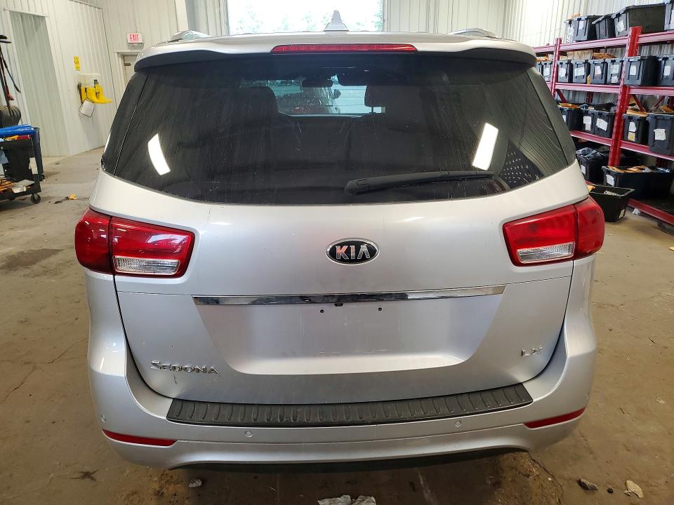 Photo 6 from auction – 2016 KIA SEDONA with VIN KNDMB5C16G6131650