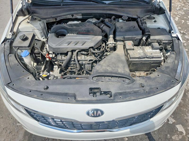 Photo 11 from auction – 2019 KIA OPTIMA with VIN 5XXGV4L28KG308233