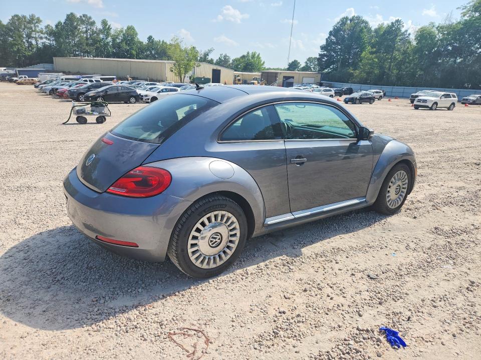 Photo 3 from auction – 2013 VOLKSWAGEN BEETLE with VIN 3VWHP7AT8DM678155
