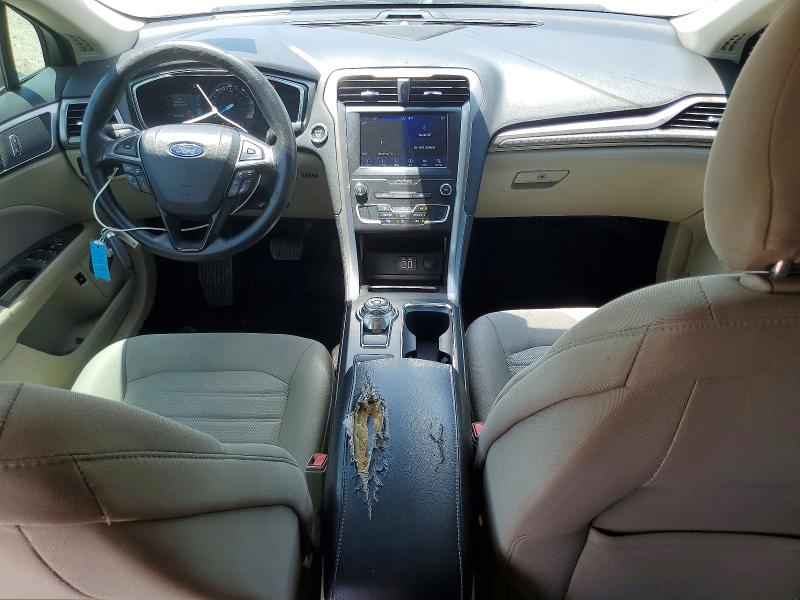 Photo 8 from auction – 2019 FORD FUSION with VIN 3FA6P0LU5KR269186