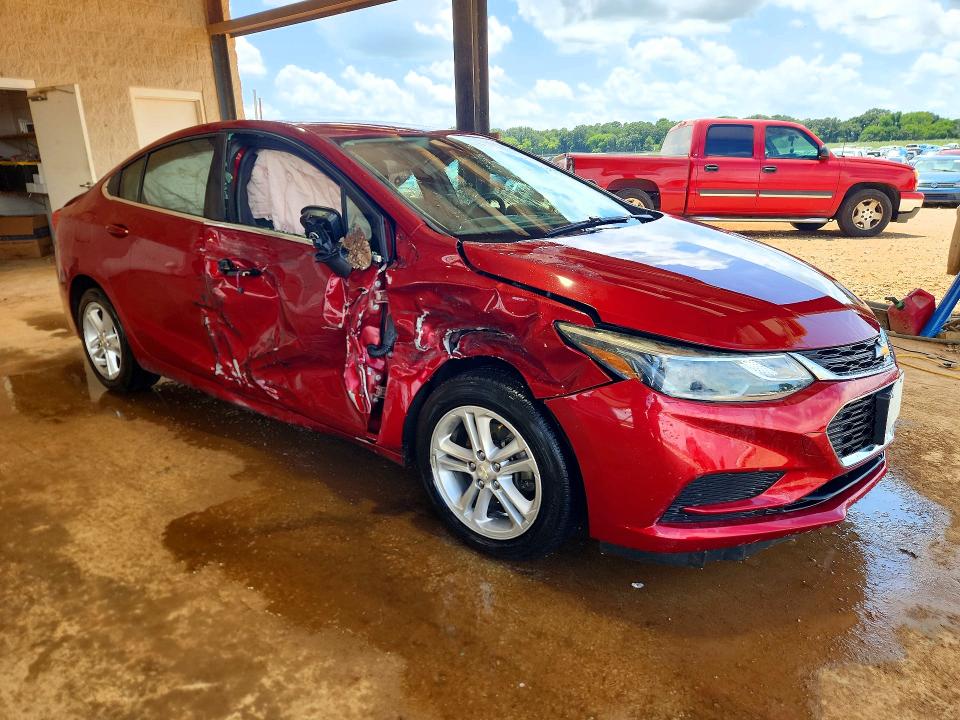 Photo 4 from auction – 2017 CHEVROLET CRUZE with VIN 3G1BE5SM3HS568733