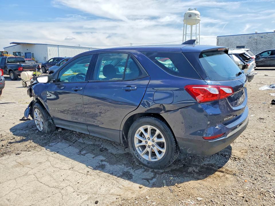 Photo 2 from auction – 2018 CHEVROLET EQUINOX with VIN 3GNAXHEV4JS531917
